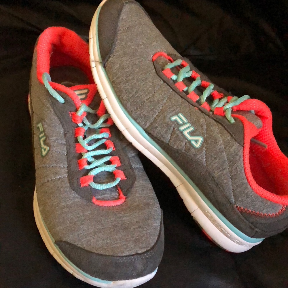 Fila twist flex size 7”
